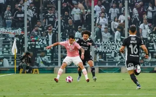 Falcón y Vega tuvieron un duelo muy áspero en el Monumental (Foto: Guille Salazar)