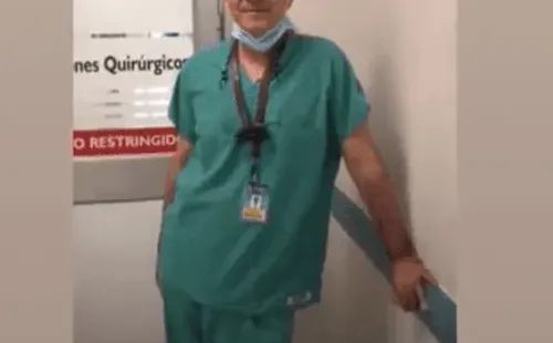 El agradecimiento de Gary Kagelmacher al médico que le operó la mano. (Instagram).