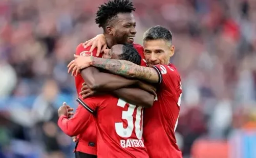 Aránguiz festejando con sus compañeros. Foto: Getty