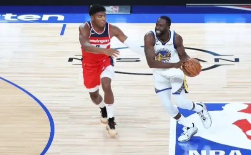 Draymond Green hace noticia pero por una lamentable pelea con uno de sus compañeros. Foto: Getty Images
