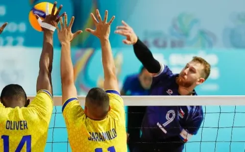 El capitán de la Roja de voleibol, Dusan Bonacic, apuntó que el equipo entró encendido a derrotar a Colombia. | Foto:Team Chile/Óscar Muñoz Badilla