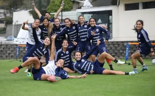 Parraguez, Olave, Keefe y Caniguán, en esta foto, pueden hacer su debut ante México. (La Roja)