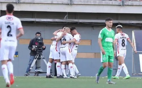 Unión La Calera ganó y quedó a un paso de salvarse del descenso. Foto: Agencia Uno