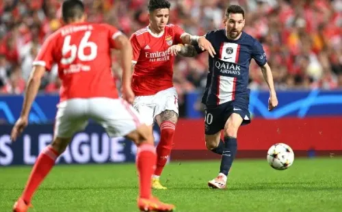 Messi salió lesionado en el duelo ante el Benfica.