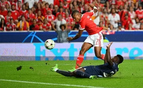 PSG y Benfica animaron un intenso duelo por Champions League. | Foto: Getty