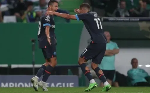 Alexis Sánchez anotó el 0-2 y llegó a 15 goles en la Champions League, alcanzando a Arturo Vidal como los chilenos con más goles en el torneo. Foto: Comunicaciones Champions League