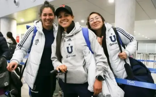 La Chama viajando el lunes con la U. Foto: U. de Chile.