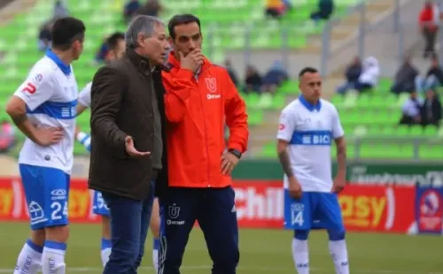 Ariel Holan en el Clásico Universitario