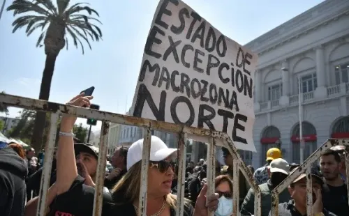 Manifestantes hicieron distintas peticiones al Presidente en su recorrido en la región de Antofagasta, una de ellas, es la instalación de un Estado de Excepción.