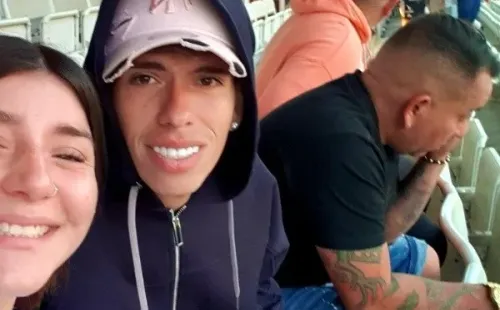 Palacios fue a ver otra vez a Colo Colo en el estadio Monumental. (Foto: @macatds)