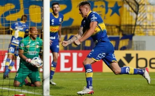 Rodrigo Echeverría celebra el gol que le convirtió a Ayacucho de Perú en la Copa Sudamericana 2022. (Agencia Uno).