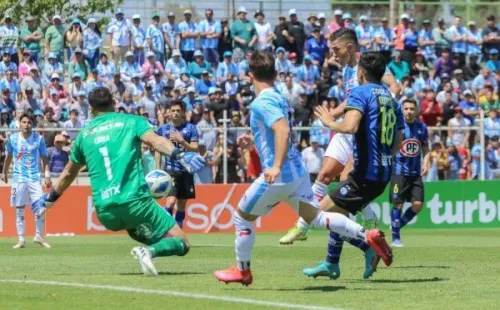 Flores definió brillantemente ante la salida de Yerko Urra (Agencia Uno)