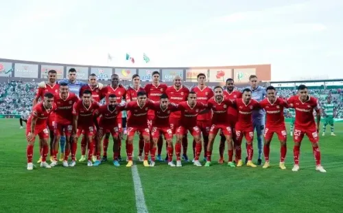 Los chilenos del Toluca a semifinales del Apertura mexicano con gol de Takeshi Meneses.