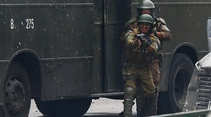 La labor de Carabineros fue duramente criticada durante el estallido. (AGENCIA UNO)