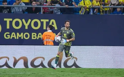 Claudio Bravo, crack en la visita del Betis a Cádiz. (Foto: Getty Images)