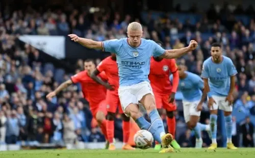 El noruego sigue anotando en la Premier League.