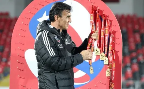 Gustavo Quinteros quiere volver a celebrar en grande con Colo Colo. Foto: Agencia Uno