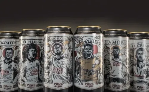 Las latas con los jugadores de Colo Colo para coleccionar