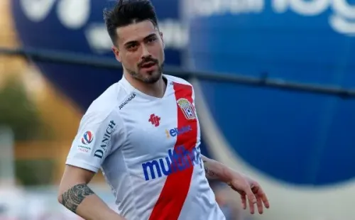 Según Coke Hevia, Colo Colo y la U pelean por el fichaje de Juan Pablo Gómez. Foto: Agencia Uno