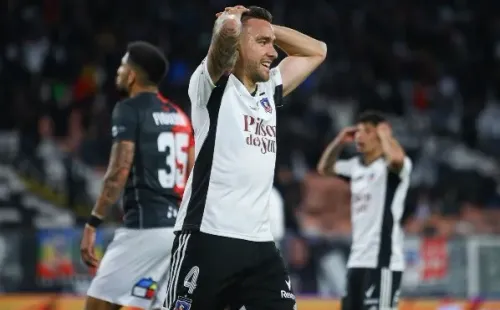 Matías Zaldivia sería el gran damnificado con las renovaciones en Colo Colo. Foto: Agencia Uno