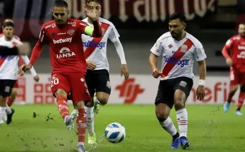 En la fecha 14 del Campeonato Nacional 2022, Ñublense derrotó a Curicó en Chillán. Ahora en La Granja se juegan un vital objetivo para ambos. | Foto: Agencia Uno