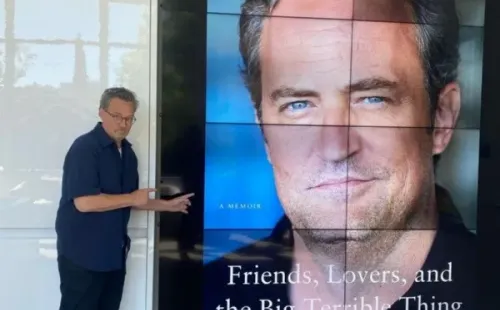 MatthewPerry confiesa haber estado al borde de la muerte por sus adicciones.(Foto: Instagram)