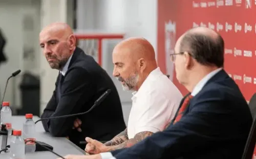 Jorge Sampaoli tuvo conversaciones con Monchi. Y tal parece que restan varias charlas en el futuro cercano.