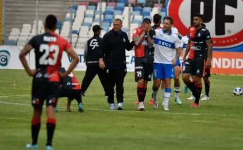 Los jugadores de la UC consolaron a los de Antofagasta en el Calvo y Bascuñán
