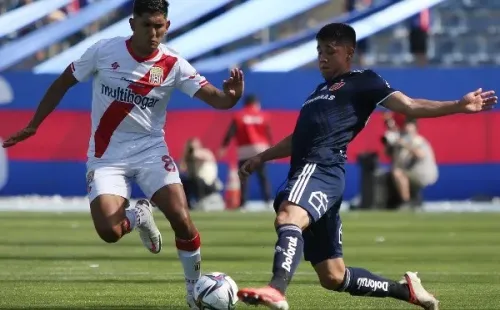 Adrián Sánchez jugó la temporada 2021 en Curicó Unido. (Agencia Uno).