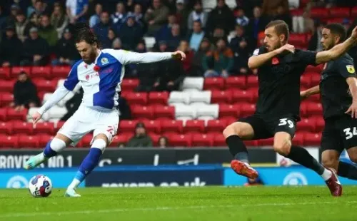 imago is entitled to issue a simple usage license at the time of provision. Personality and trademark rights as well as copyright laws regarding art-works shown must be observed. Commercial use at your own risk.