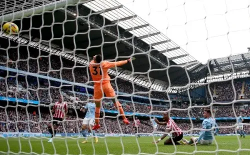 El primer gol de Ivan Toney en la victoria del Brentford ante el Manchester City. (Getty Images).