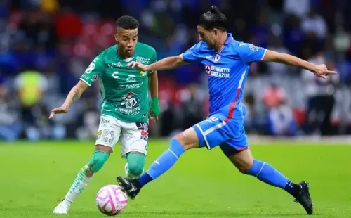 Byron Castillo en acción con el León de México. (Getty Images).