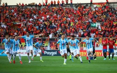 Magallanes celebra la última tapada del portero Tapia (Agencia Uno)