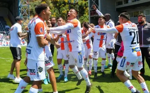 Cobresal clasificó a Copa Sudamericana tras vencer a la U en la última fecha (Agencia Uno)