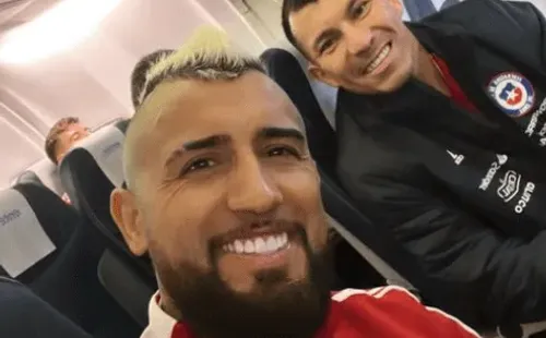 Arturo Vidal y Gary Medel rumbo a Eslovaquia