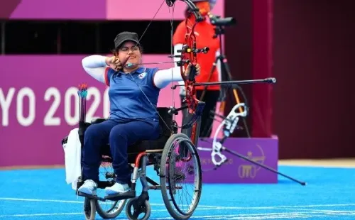 Mariana Zúñiga en tiro con arco