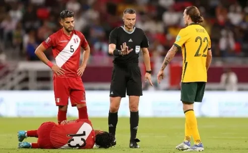 Slavko Vincic en acción durante el duelo que Australia le ganó a Perú en la tanda de penales por un boleto a Qatar 2022. (Getty Images).