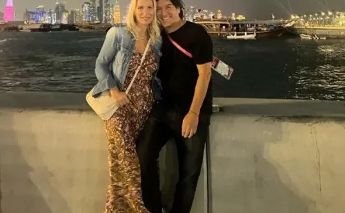 Junto a su esposa en Doha.