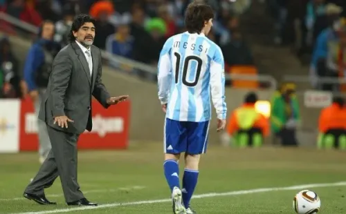 Messi y Maradona en el Mundial de Sudáfrica 2010 (Getty)