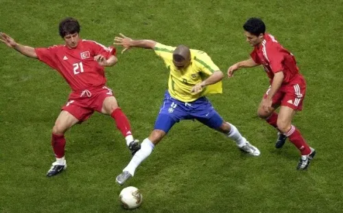 El corte de Ronaldo se robó todas las miradas en Corea y Japón 2002. | Foto: Getty