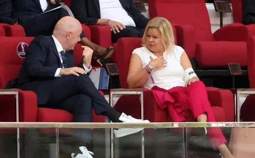 Gianni Infantino vio el debut alemánen Qatar 2022 junto a Nancy Faeser, Ministra del Interior de Alemania. | Foto: Getty Images.