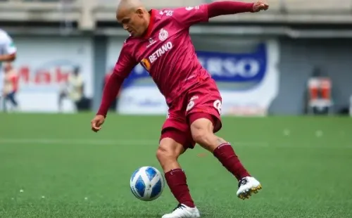 Chupete Suazo sufrió el descenso de La Serena a Primera B. Foto: Agencia Uno.