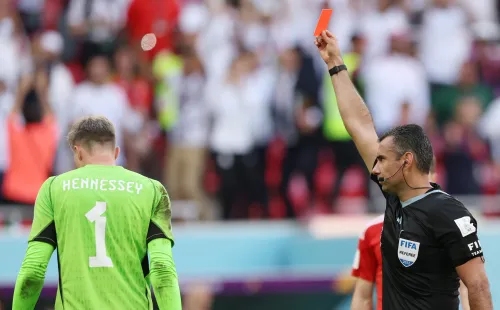 Wayne Hennessey es expulsado en Qatar 2022