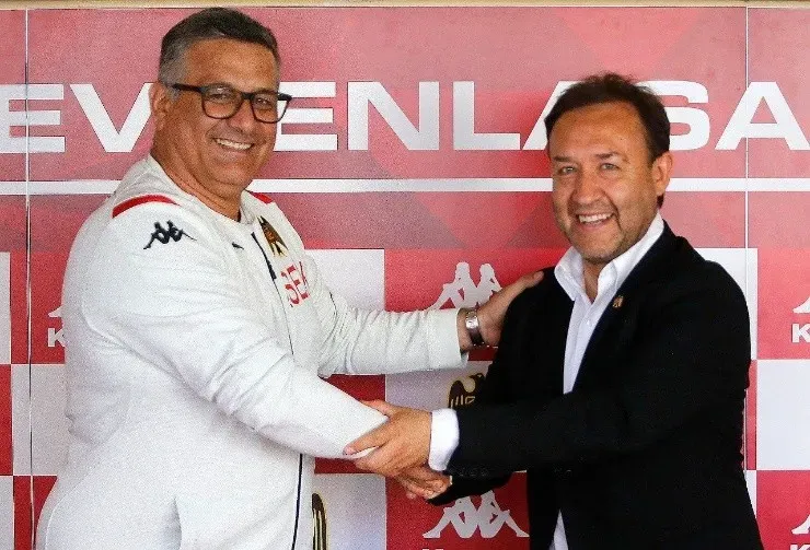 Ronald Fuentes fue presentado en sociedad como el flamante nuevo entrenador de Unión Española. | Foto: Carlos Succo.