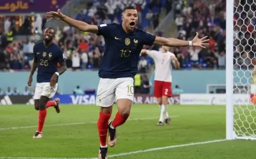 Kylian Mbappé es por ahora uno de los goleadores de la Copa del Mundo con tres goles, compartiendo el lugar con el ecuatoriano Enner Valencia. | Foto: Getty Images.