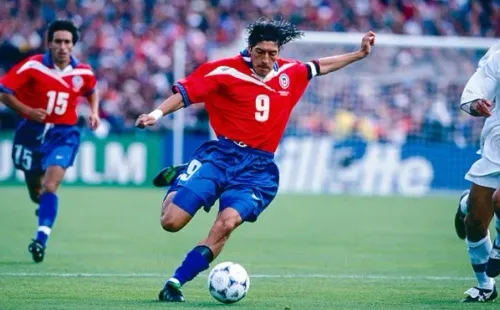 A Bam Bam le gustaría ver a Iván Zamorano Jr. en la Roja, pero se desmarca de buscar clones.