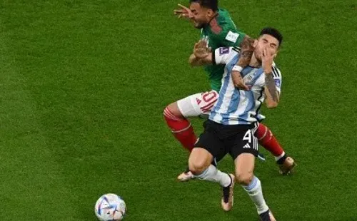 Otra fotografía del golpe de Alexis Vega sobre Gonzalo Montiel. (Getty Images).