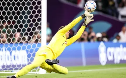 ¡Qué imagen de la segunda reacción de Wojciech Szczesny!