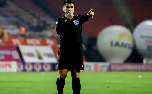 José Cabero dirigirá el decisivo duelo entre Cobreloa y Deportes Copiapó. (Agencia Uno).