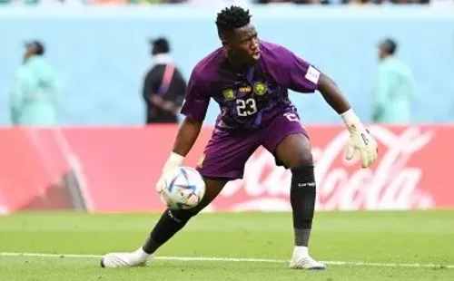 André Onana en acción ante Suiza. El meta de Camerún fue castigado y no jugará ante Serbia. (Getty Images 2022).
